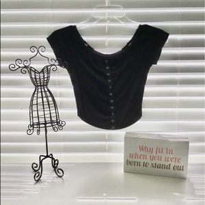 BLACK w/ BUTTONS CROP TOP